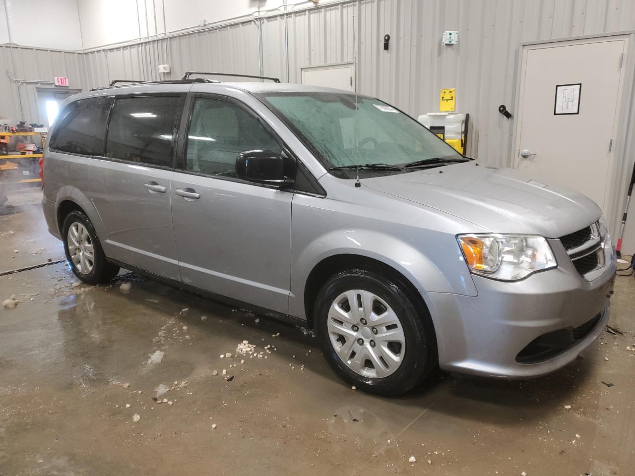2019 Dodge Caravan - Image 4