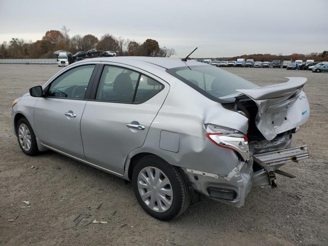  NISSAN VERSA 2015 Сірий