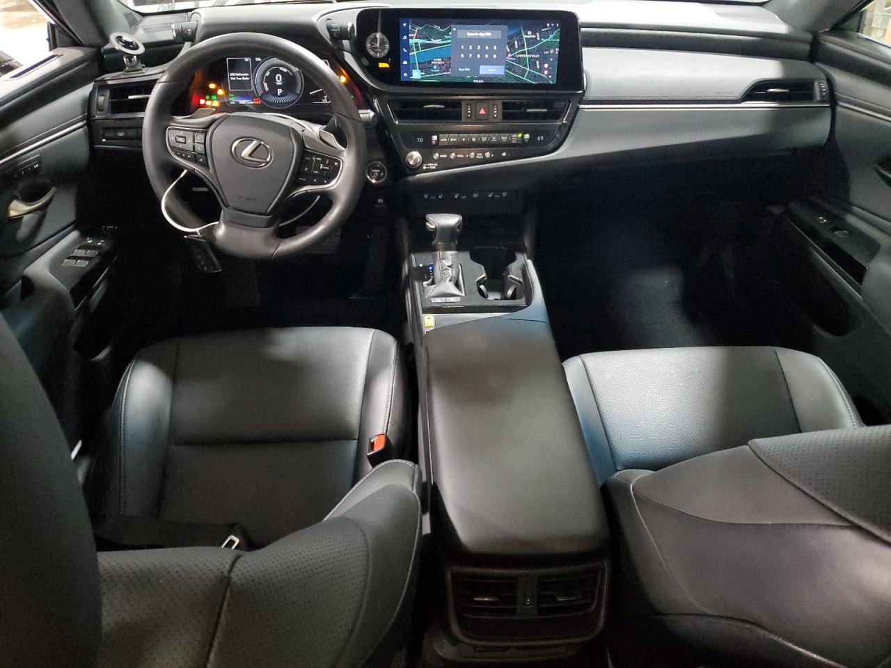 2024 Lexus ES - Image 8