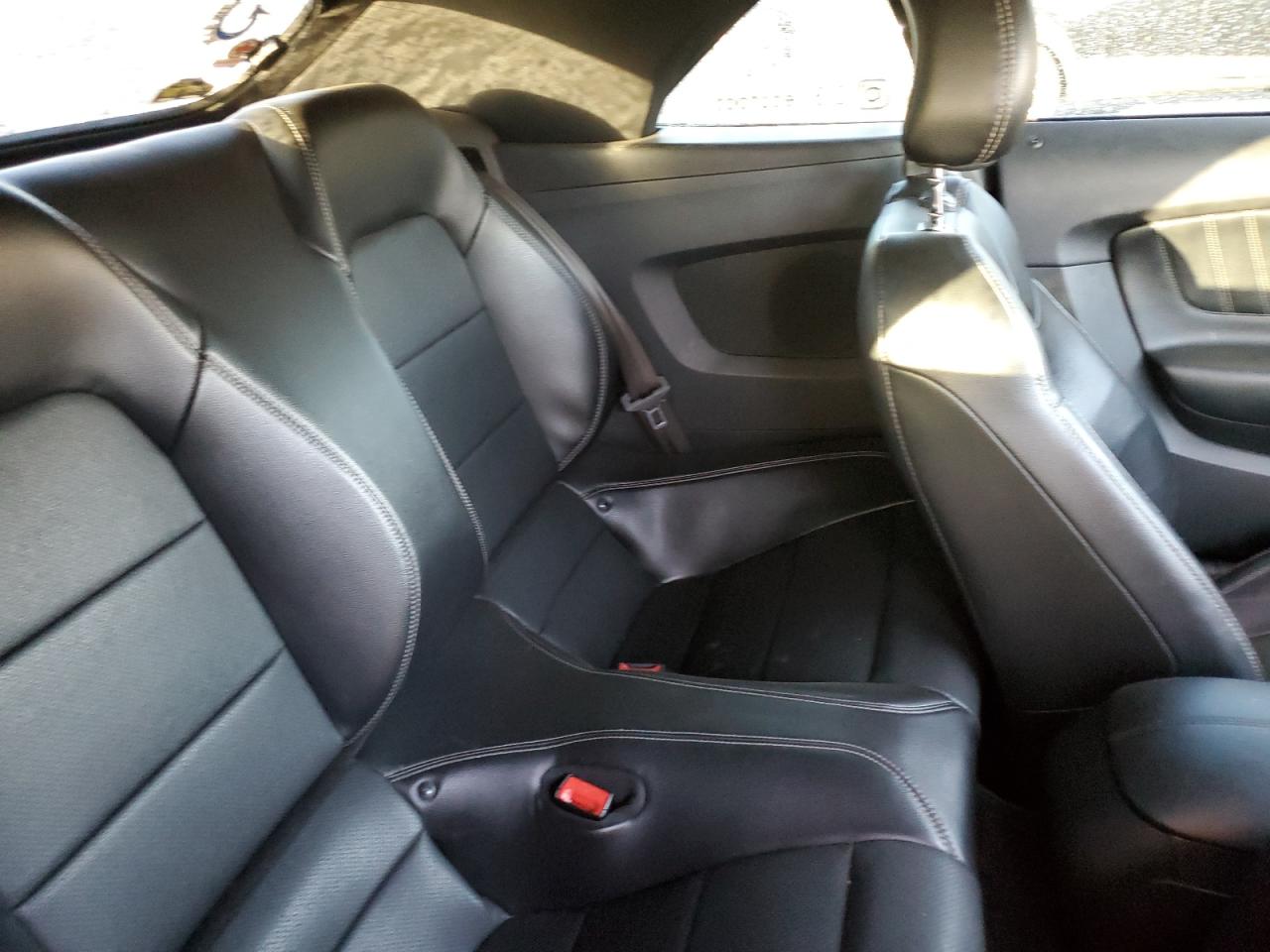 2020 Ford Mustang - Image 10