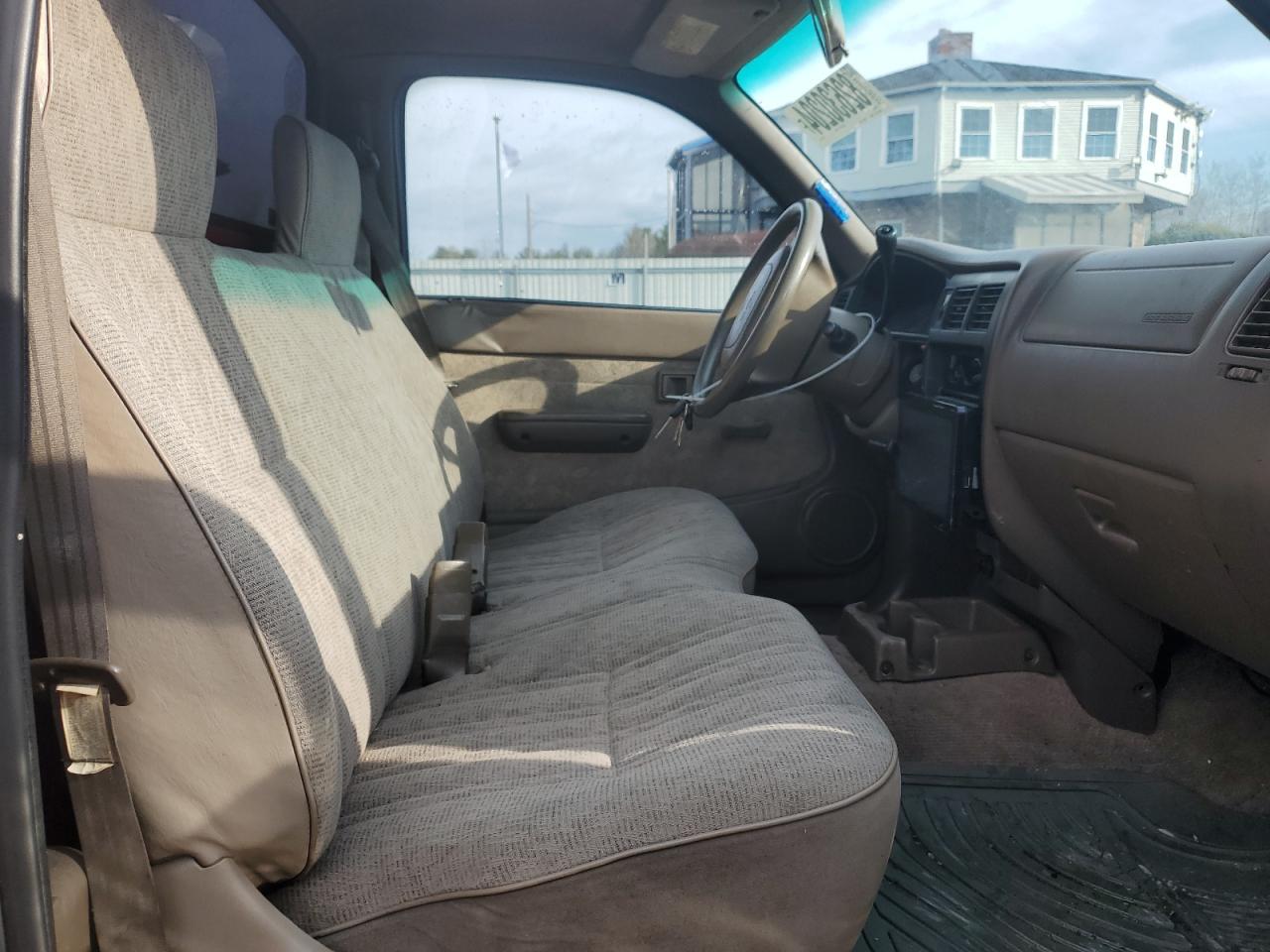 2000 Toyota Tacoma VIN: 4TANL42N4YZ651597 Lot: 82630204