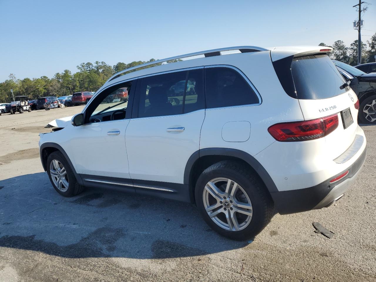 2021 Mercedes-Benz GLB - Image 2