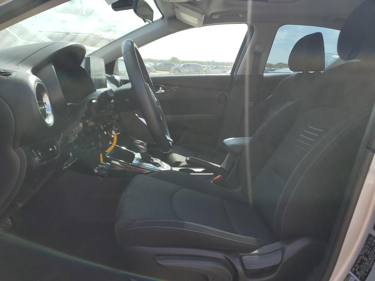 2019 Kia Forte - Image 7
