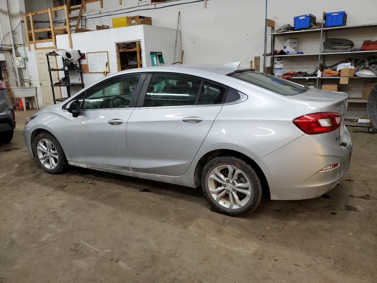 2019 Chevrolet Cruze - Image 2