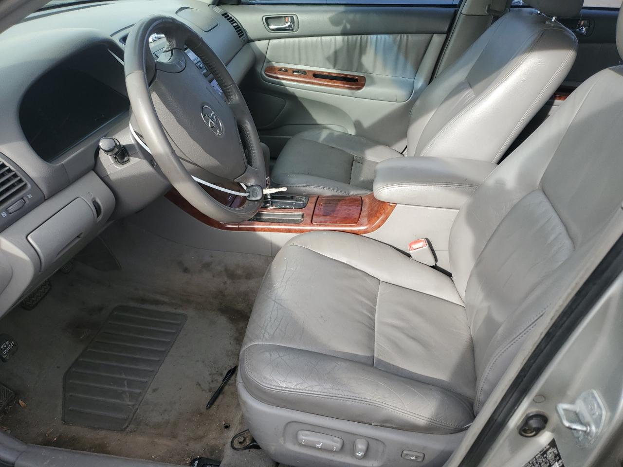 2005 Toyota Camry - Image 7