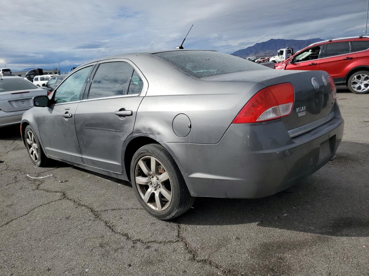 2010 Mercury Milan - Image 2