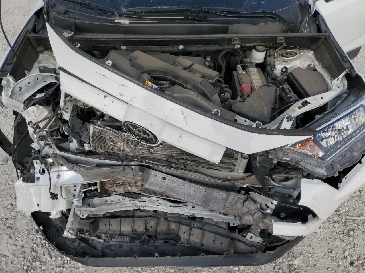 2019 Toyota RAV 4 - Image 13