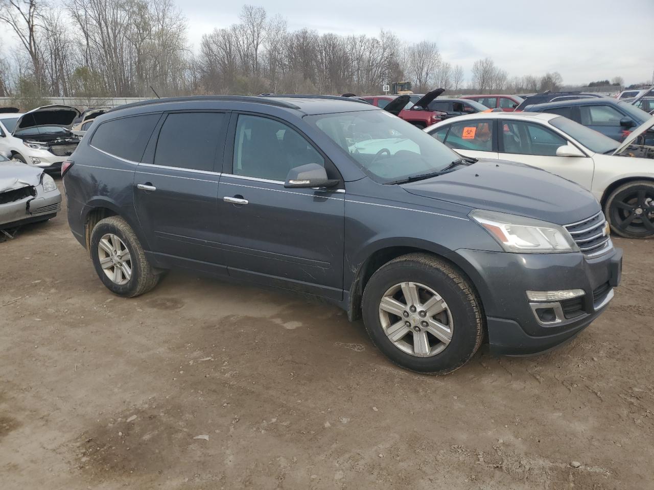 VIN 1GNKRHKDXEJ317516 2014 CHEVROLET TRAVERSE no.4