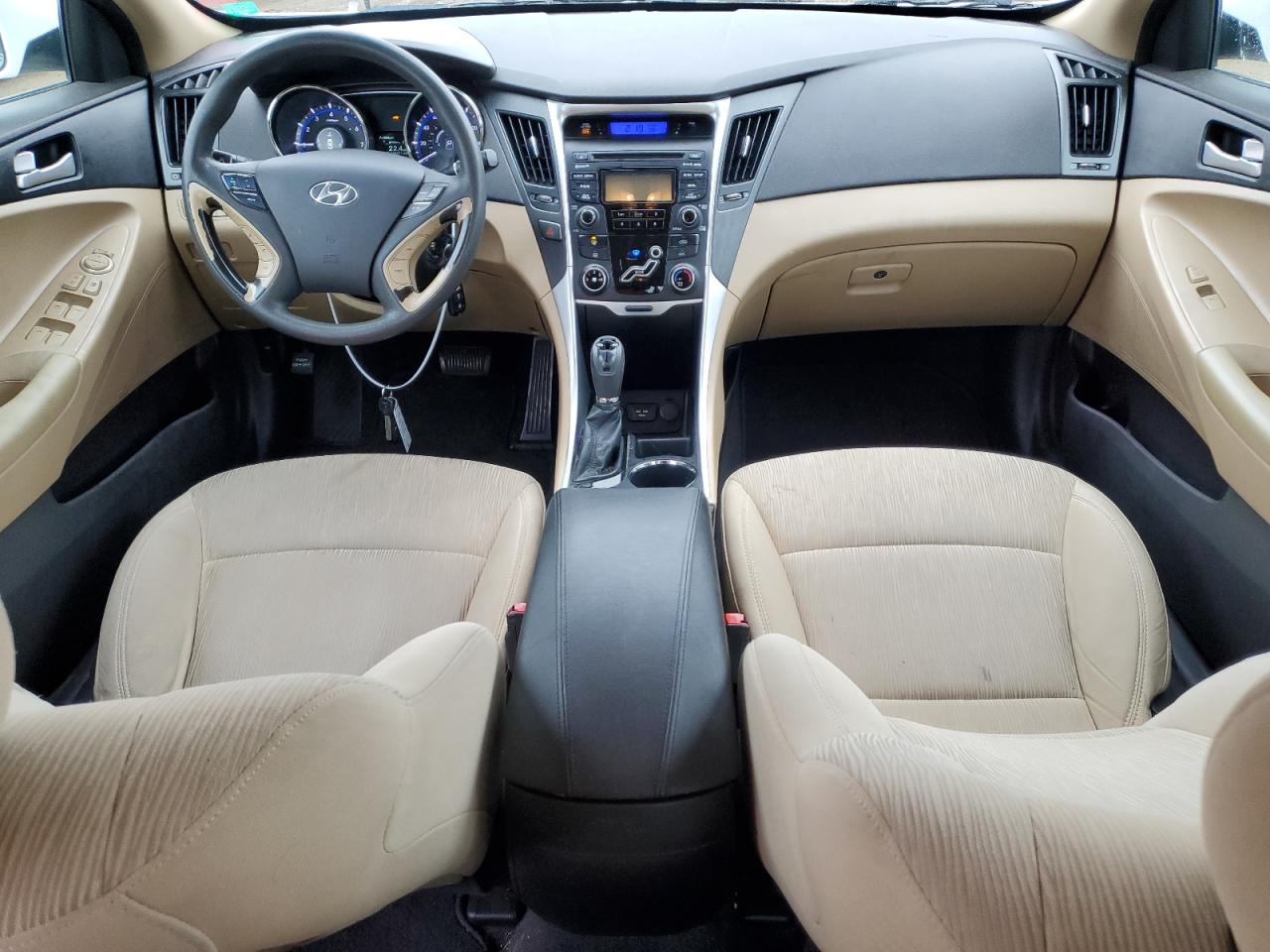 2012 Hyundai Sonata - Image 8