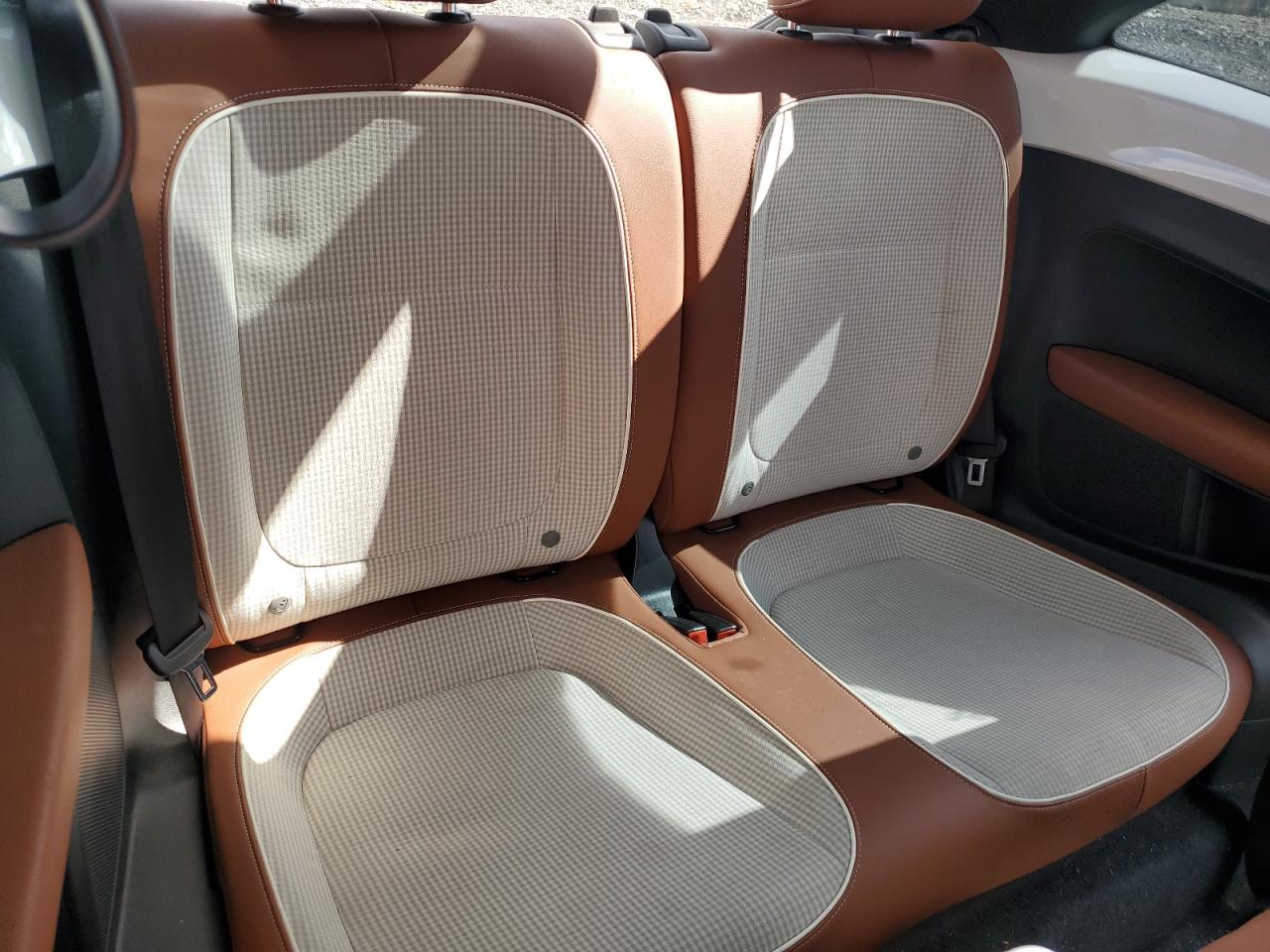 2017 Volkswagen Beetle - Image 11