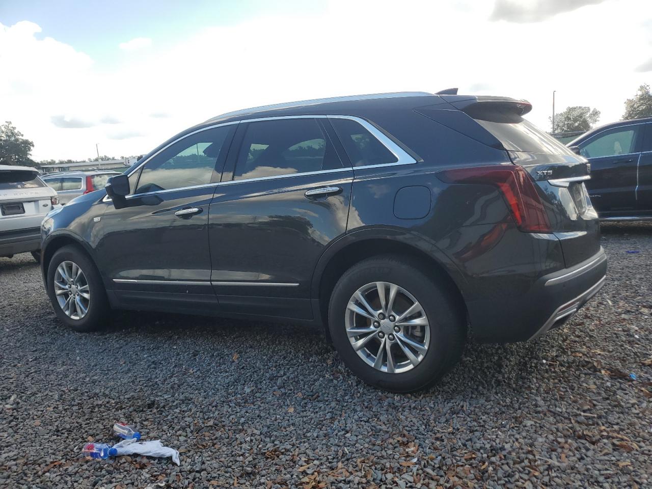 2020 Cadillac XT5 - Image 2