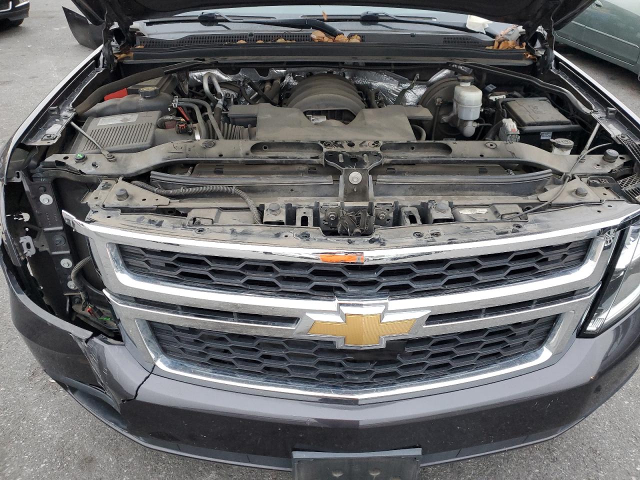 2016 Chevrolet Suburban - Image 12