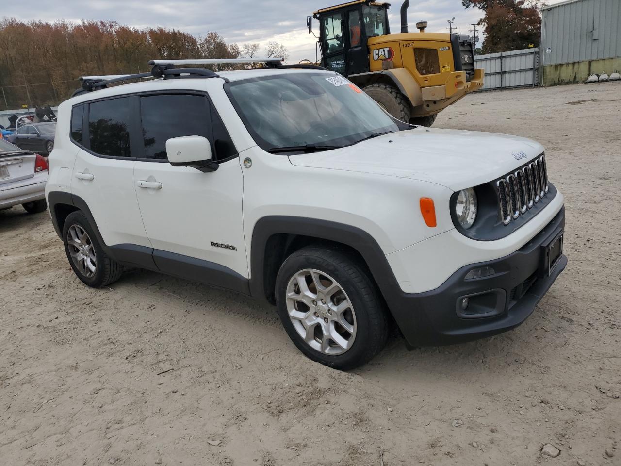 VIN ZACCJABT4GPE39858 2016 JEEP RENEGADE no.4