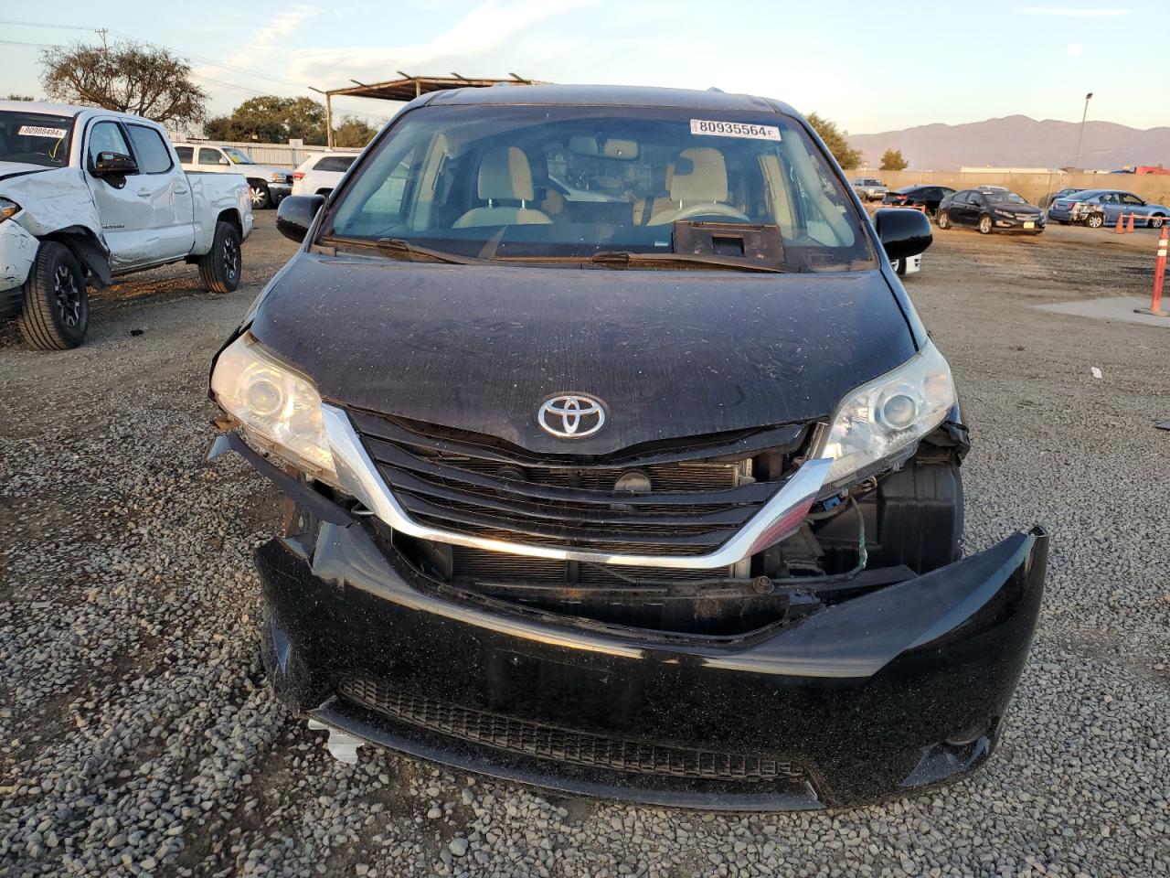 2014 Toyota Sienna - Image 5