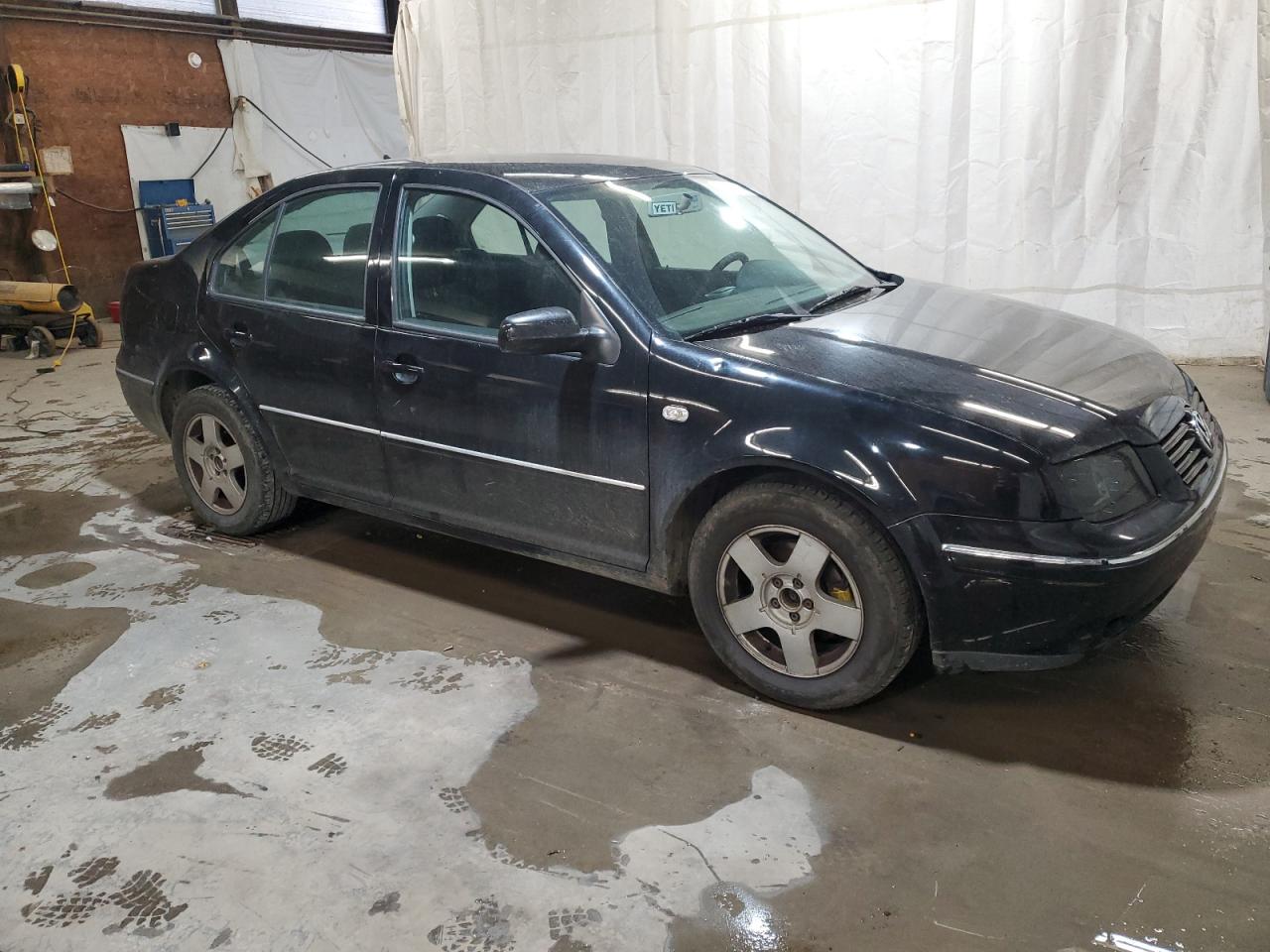 2004 Volkswagen Jetta - Image 4