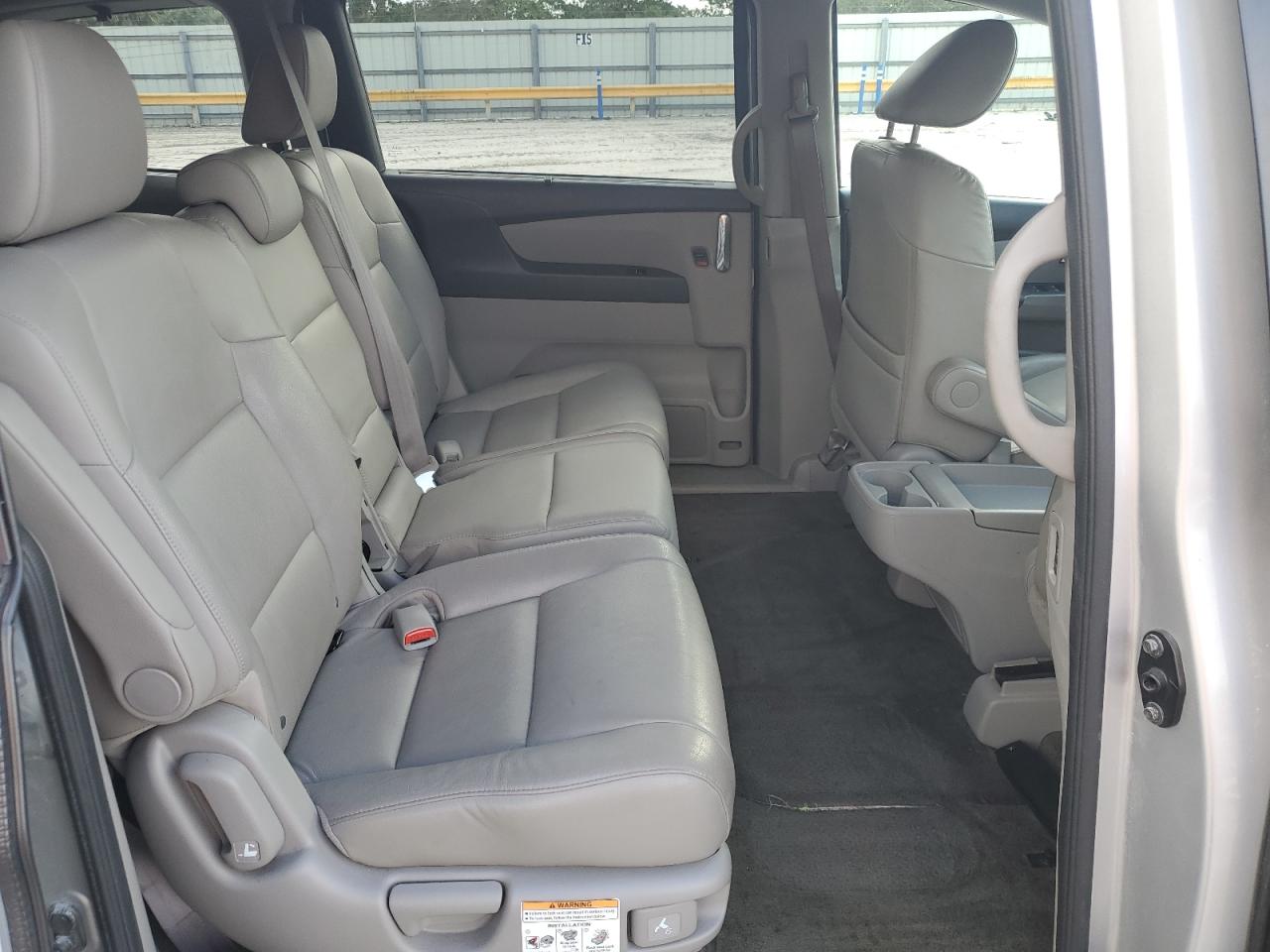 2014 Honda Odyssey - Image 11