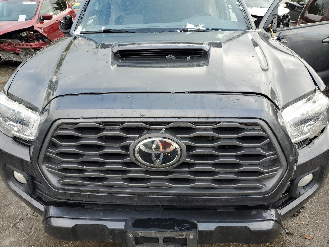 2020 Toyota Tacoma - Image 12