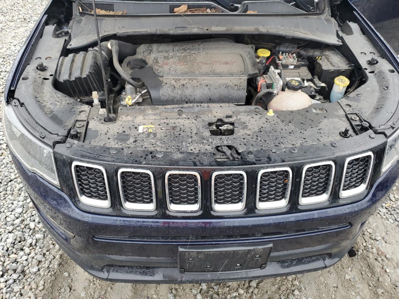 2017 Jeep Compass - Image 12