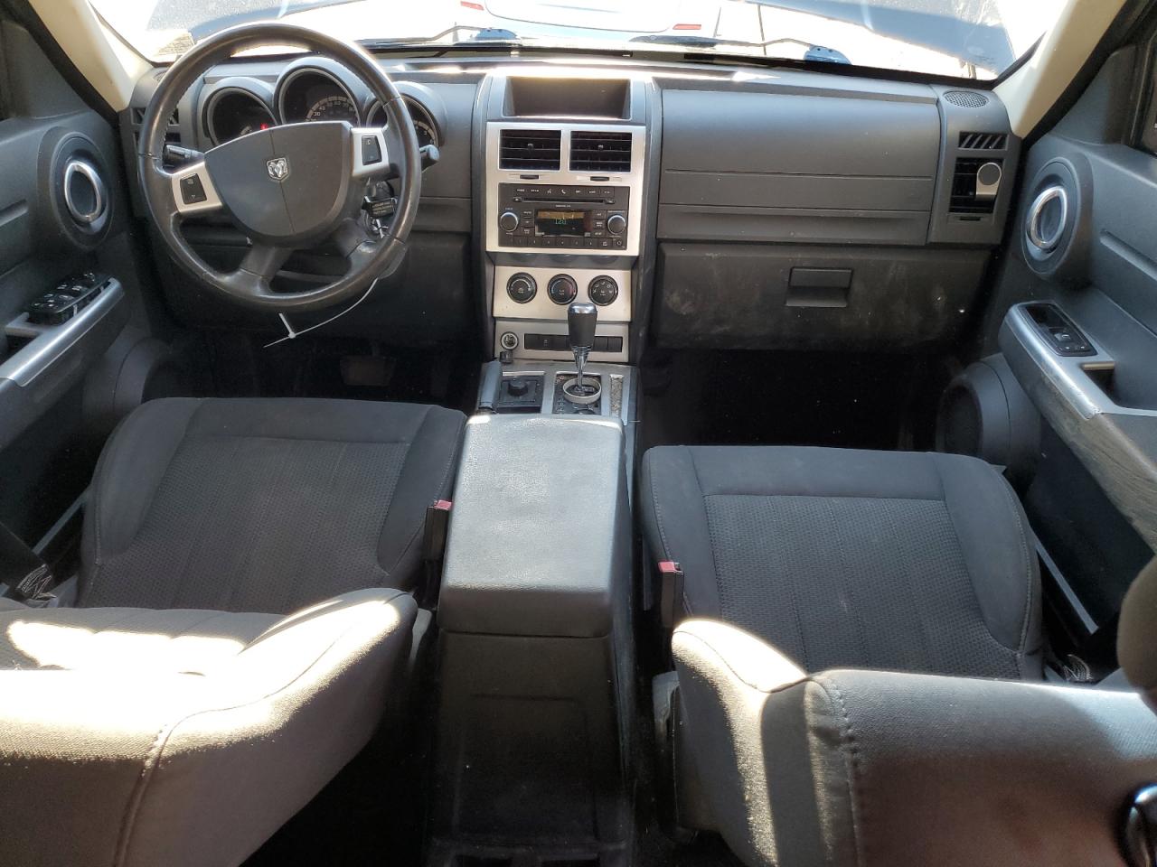 2011 Dodge Nitro - Image 8