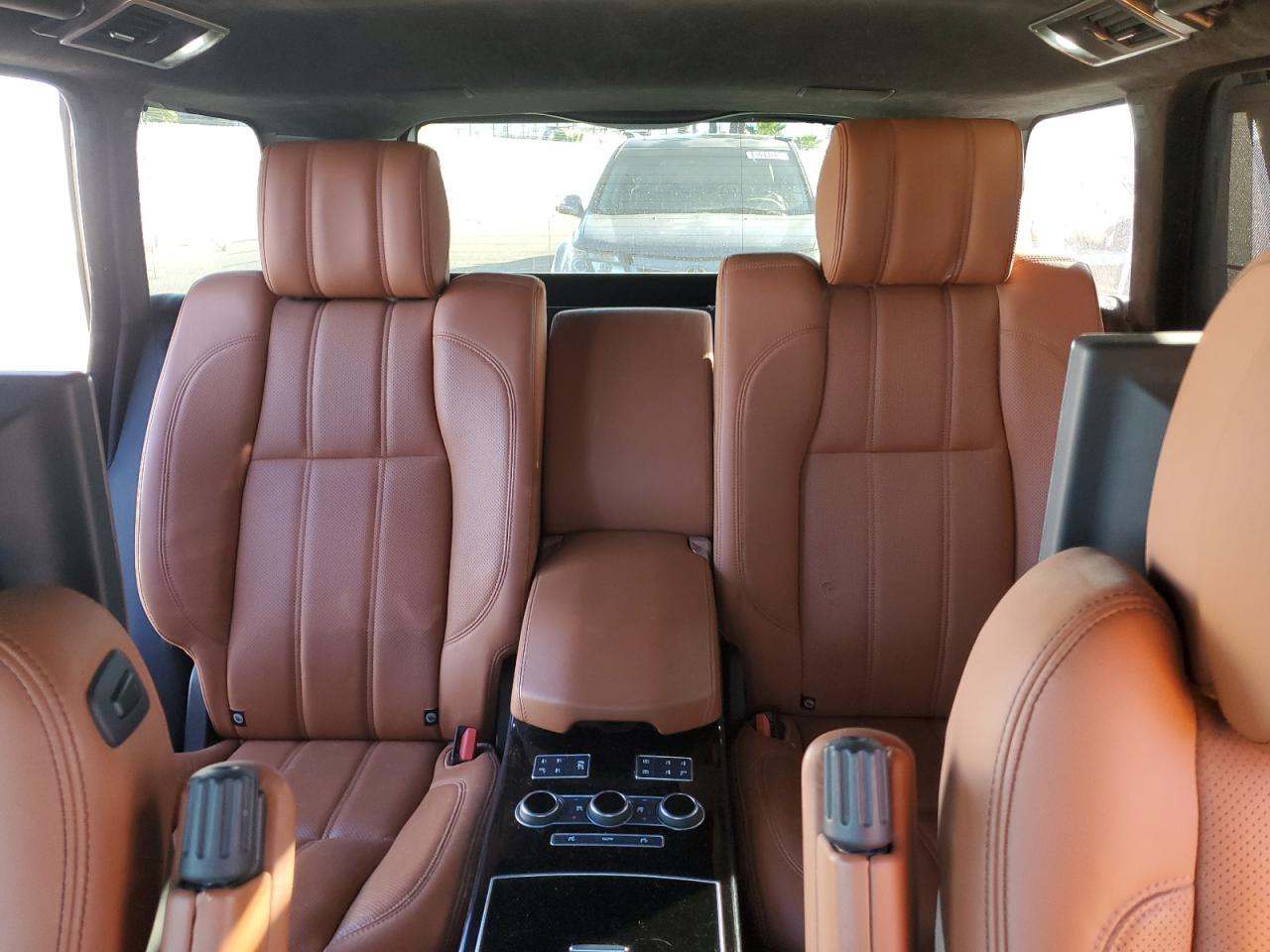 2016 Land Rover Range Rover - Image 10