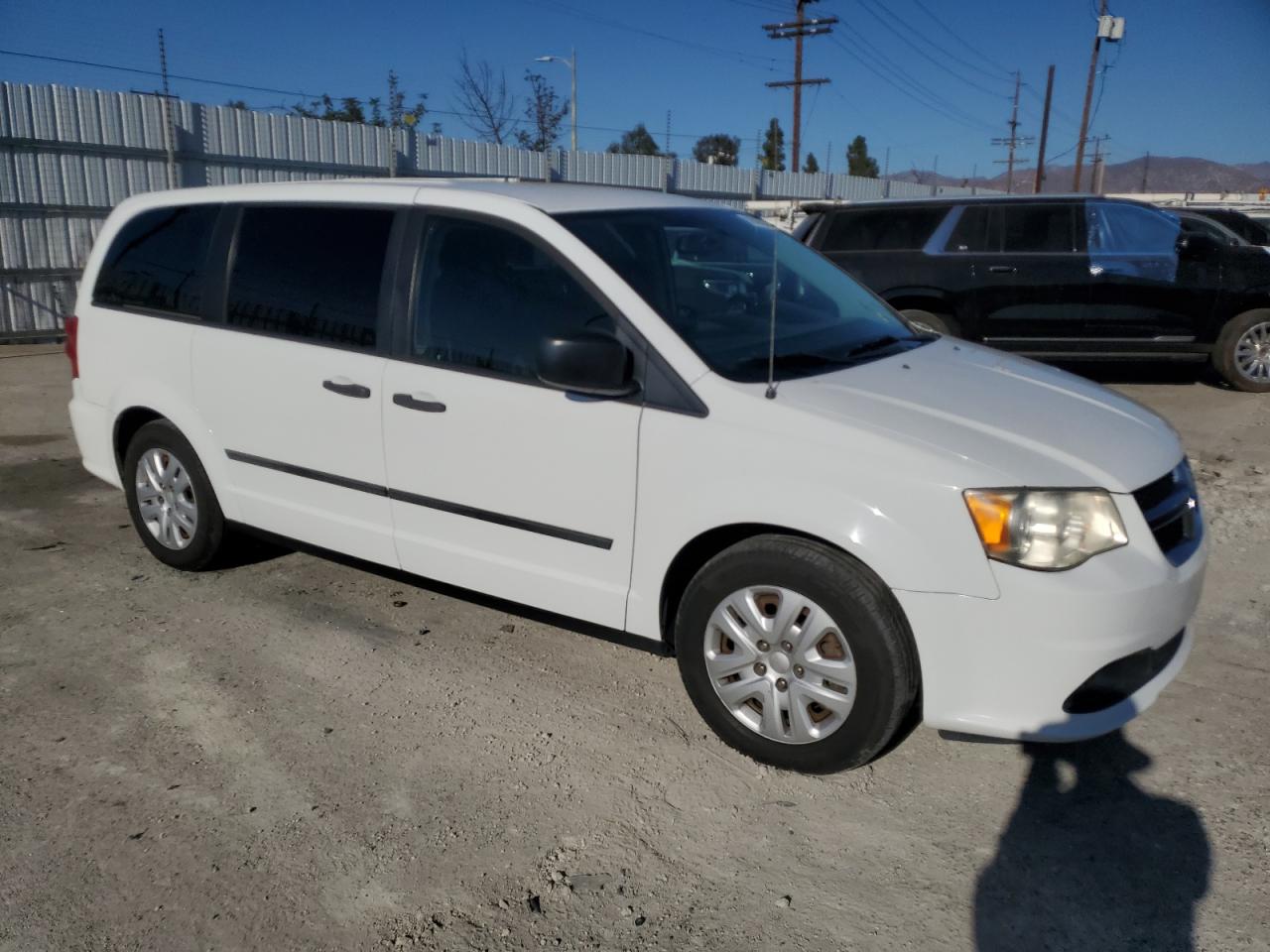 VIN 2C4RDGBG8ER191226 2014 DODGE CARAVAN no.4