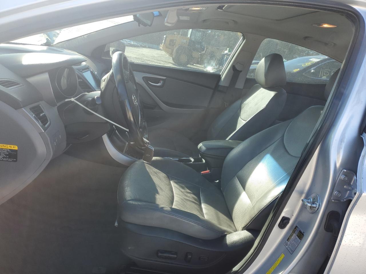 2015 Hyundai Elantra - Image 7