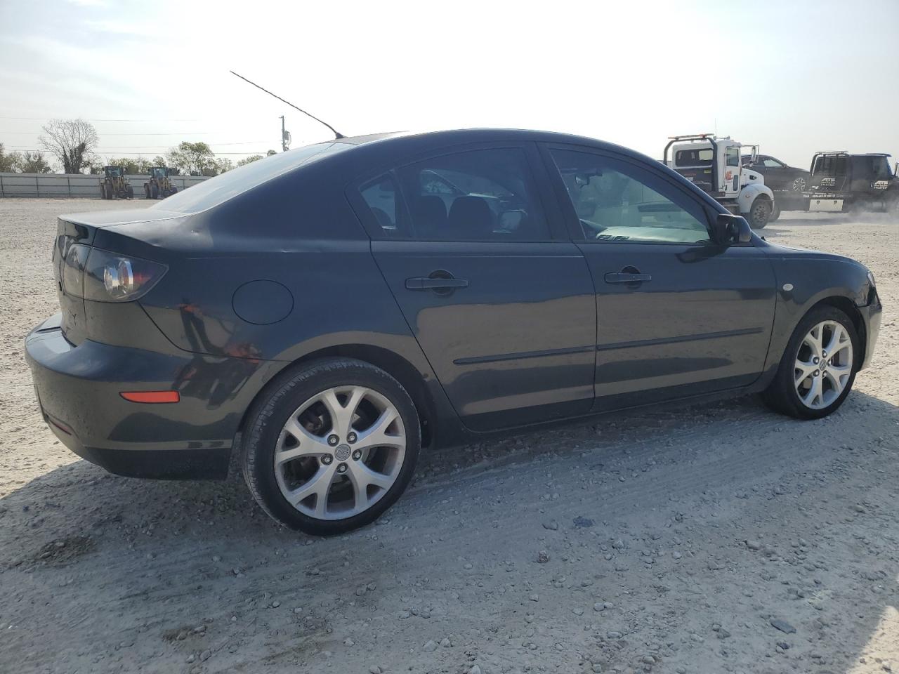 2009 Mazda 3 - Image 3