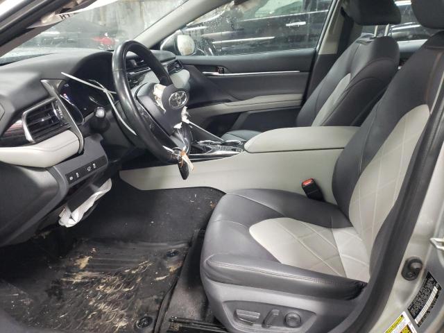  TOYOTA CAMRY 2019 Srebrny