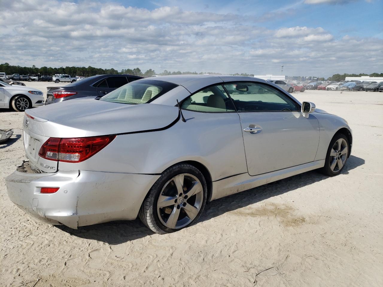 2010 Lexus IS - Image 3