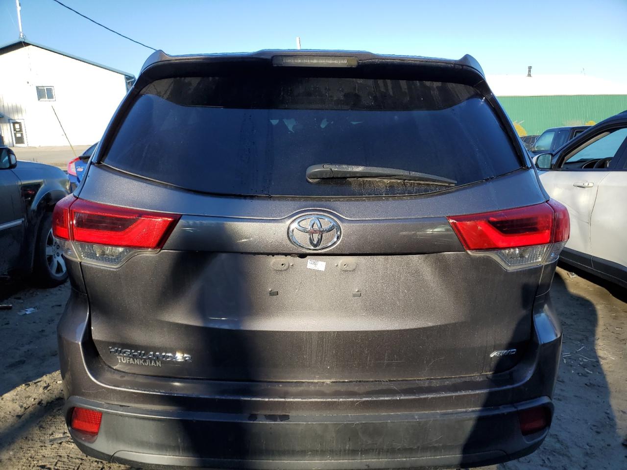 2017 Toyota Highlander - Image 6