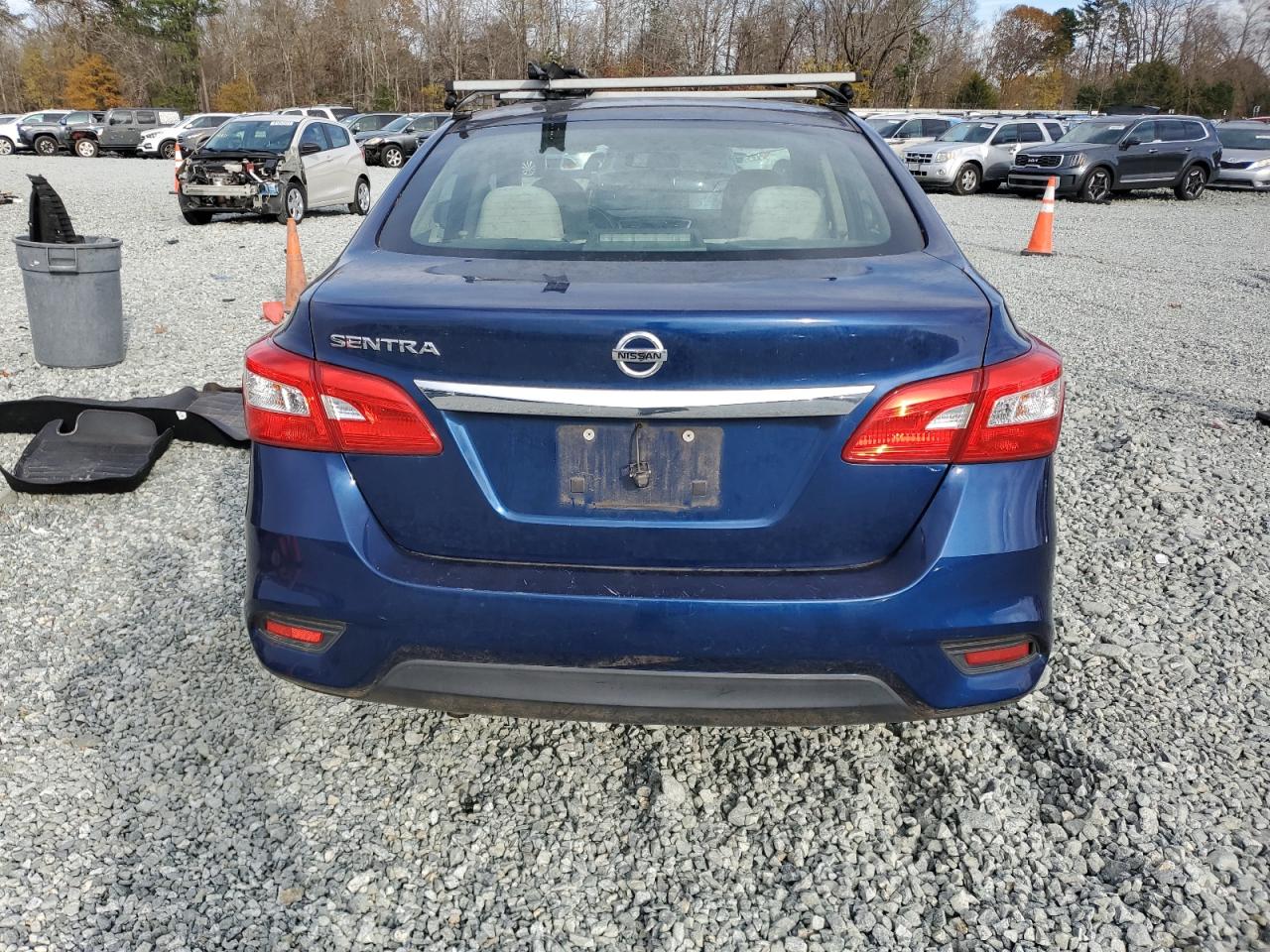 2017 Nissan Sentra - Image 6