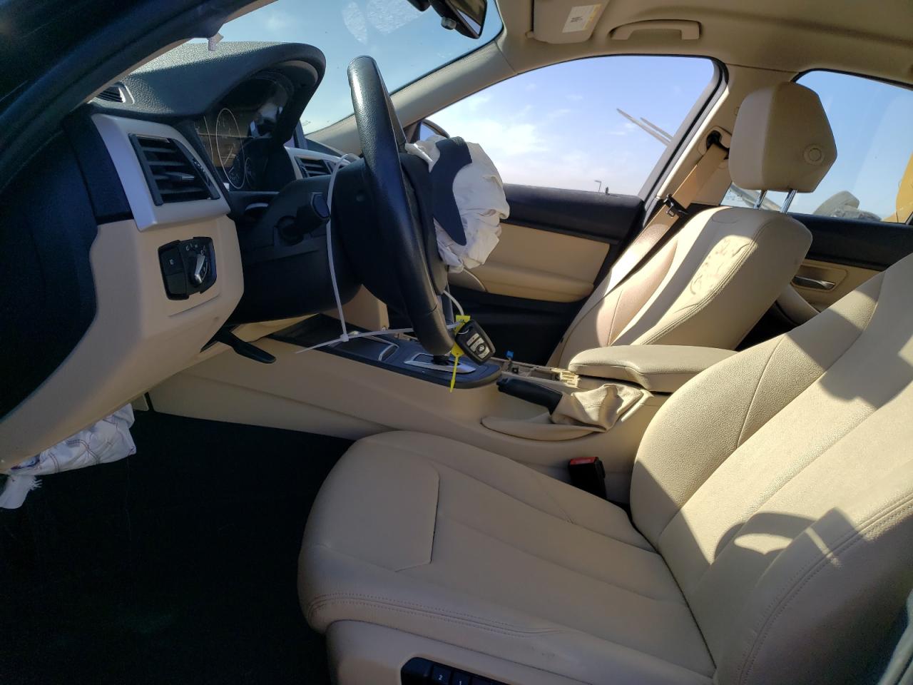 2018 BMW 320 I VIN: WBA8E1G59JNU89947 Lot: 81981924