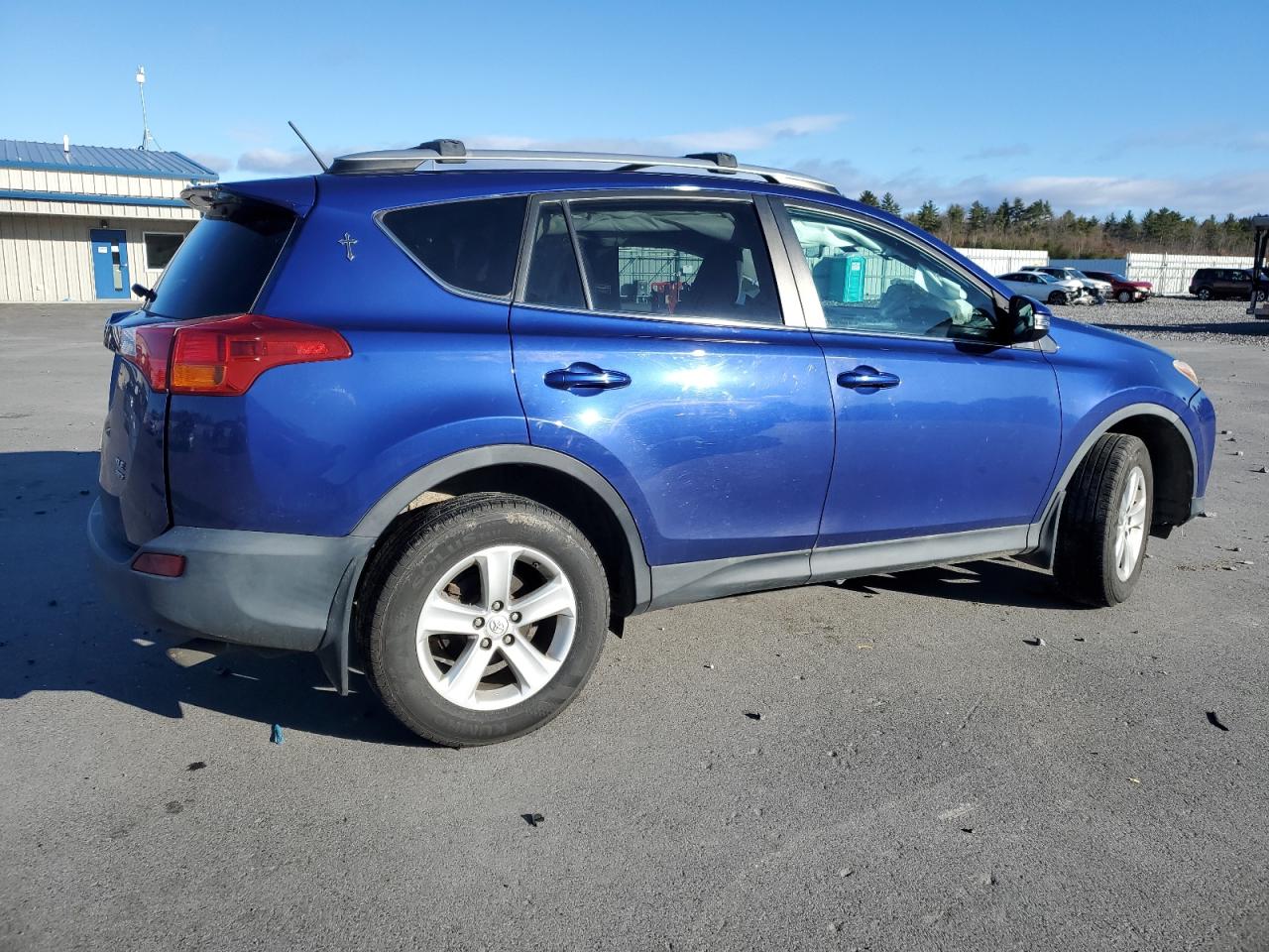 VIN 2T3RFREV1EW152077 2014 TOYOTA RAV4 no.3