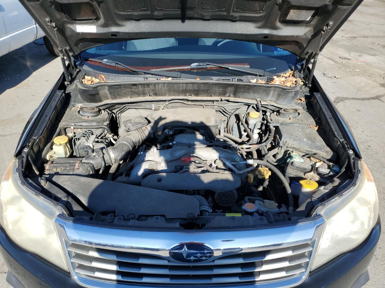 2010 Subaru Forester - Image 12