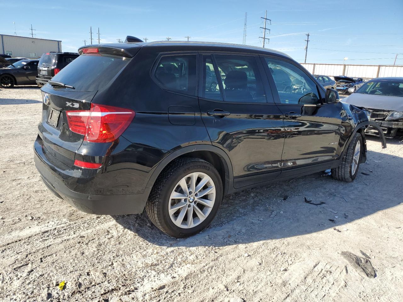 VIN 5UXWX9C36H0T21809 2017 BMW X3 no.3