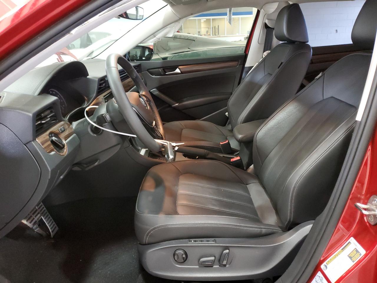 2022 Volkswagen Passat - Image 7