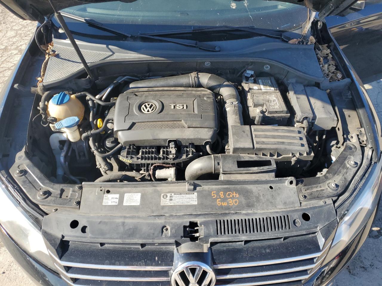 2014 Volkswagen Passat - Image 13