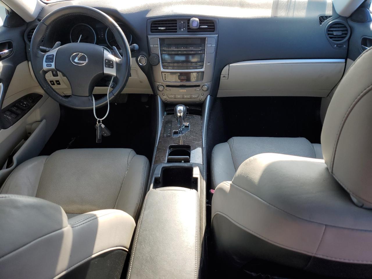 2012 Lexus IS - Image 8
