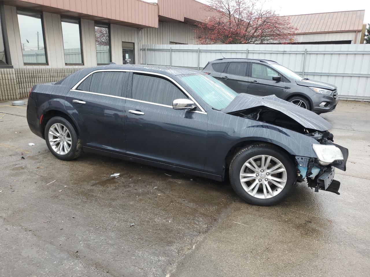 2016 Chrysler 300 - Image 4