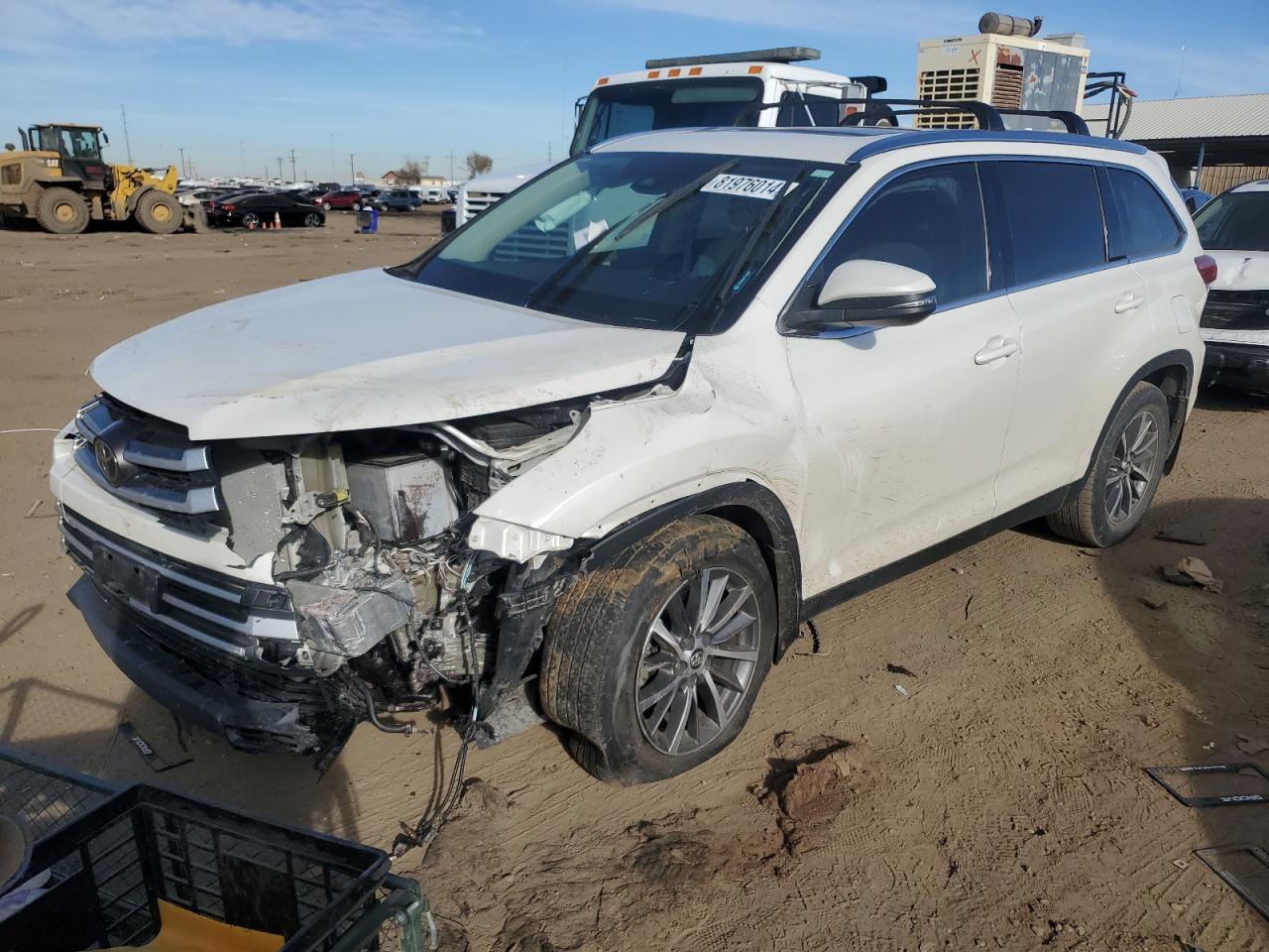 VIN 5TDJZRFH4KS622676 2019 TOYOTA HIGHLANDER no.1