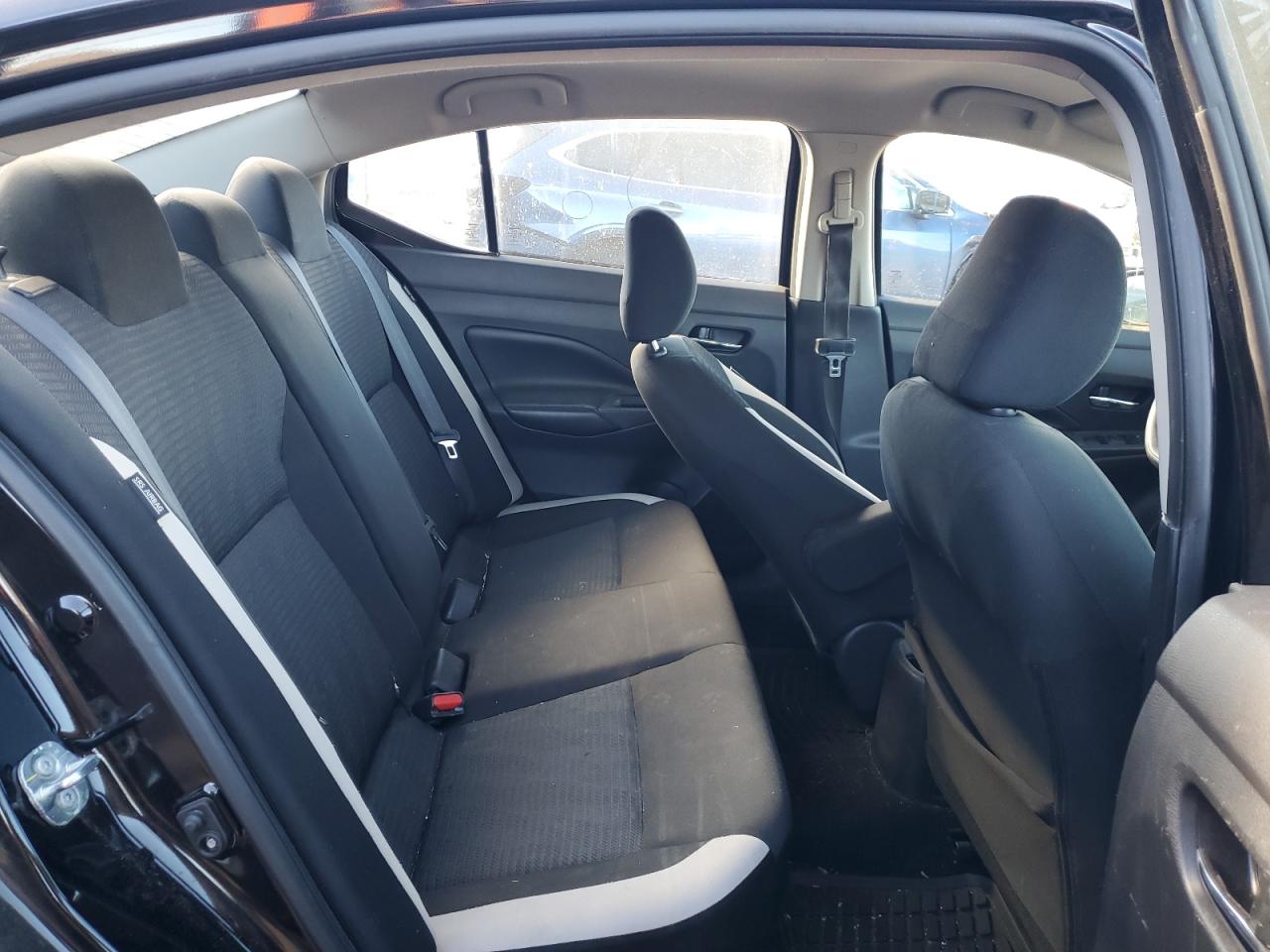 2020 Nissan Versa - Image 10