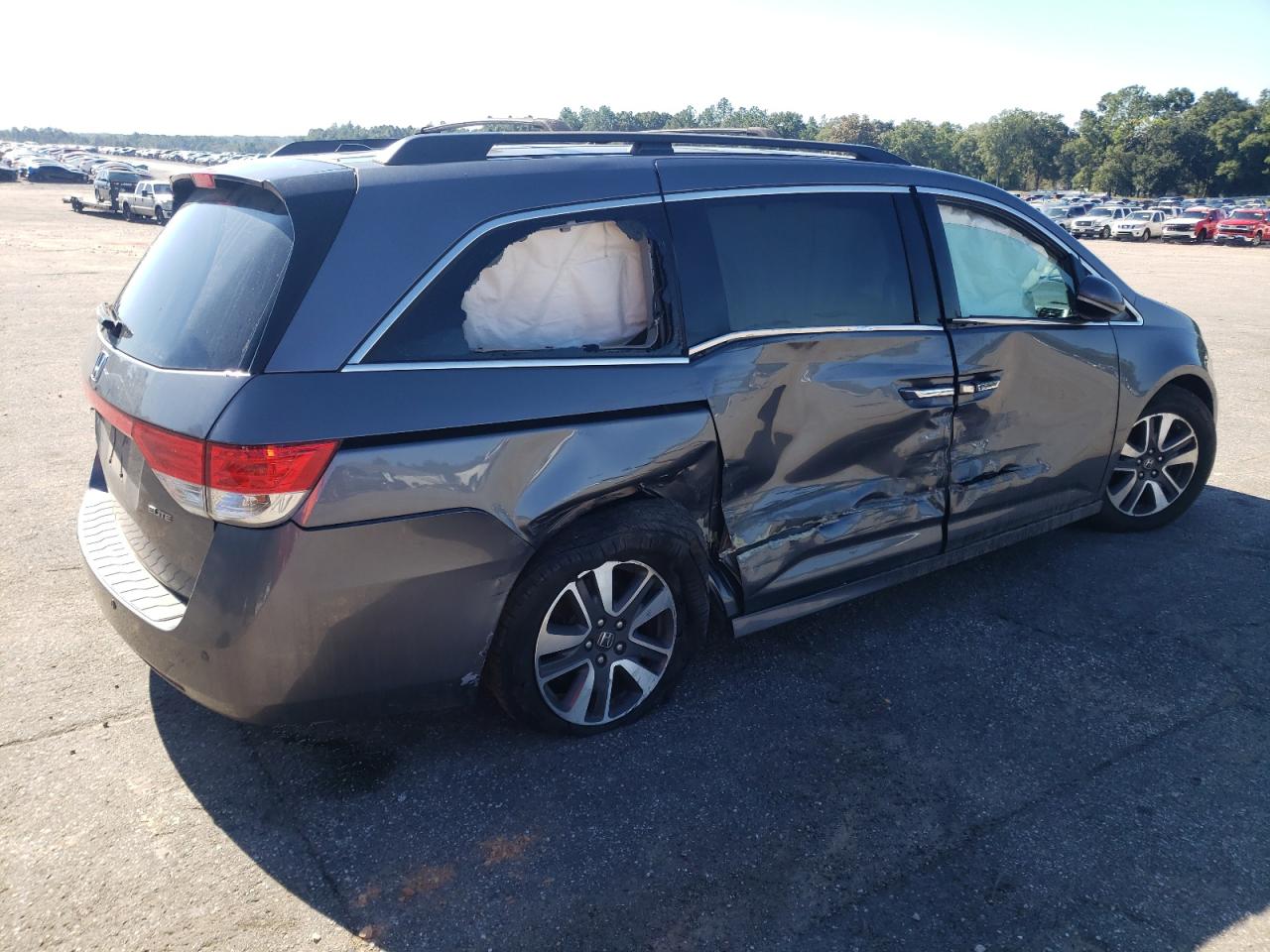 VIN 5FNRL5H98EB073768 2014 HONDA ODYSSEY no.3