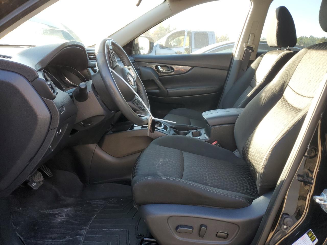 2018 Nissan Rogue - Image 7