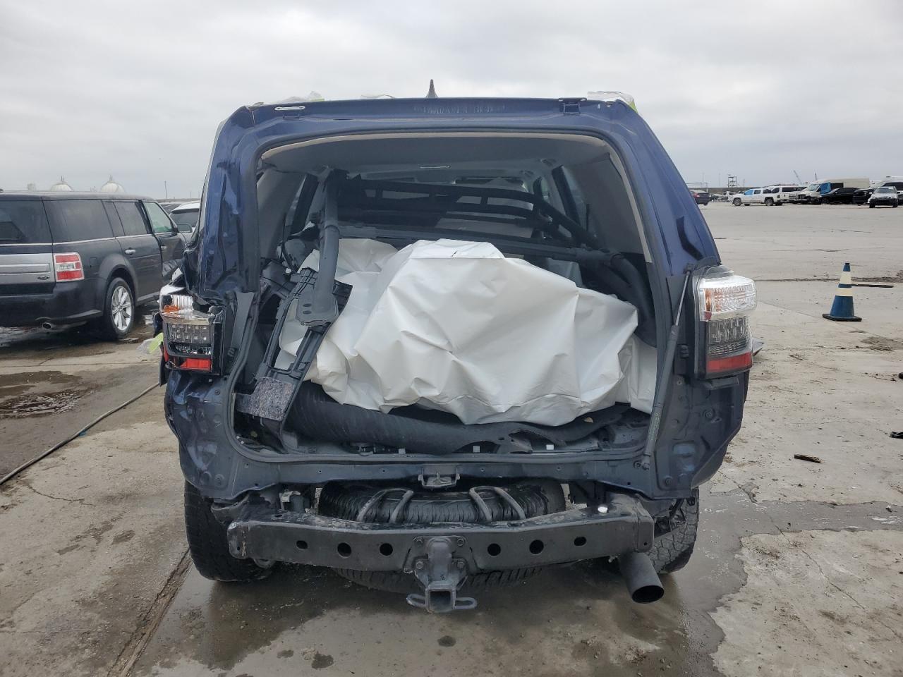 VIN JTEBU5JR2K5698183 2019 TOYOTA 4RUNNER no.6