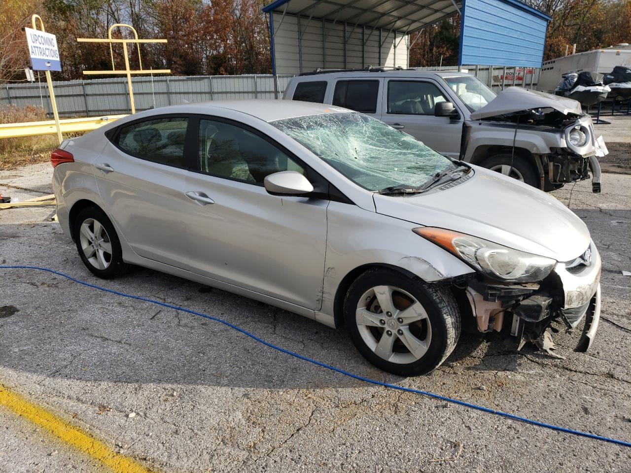2011 Hyundai Elantra - Image 4