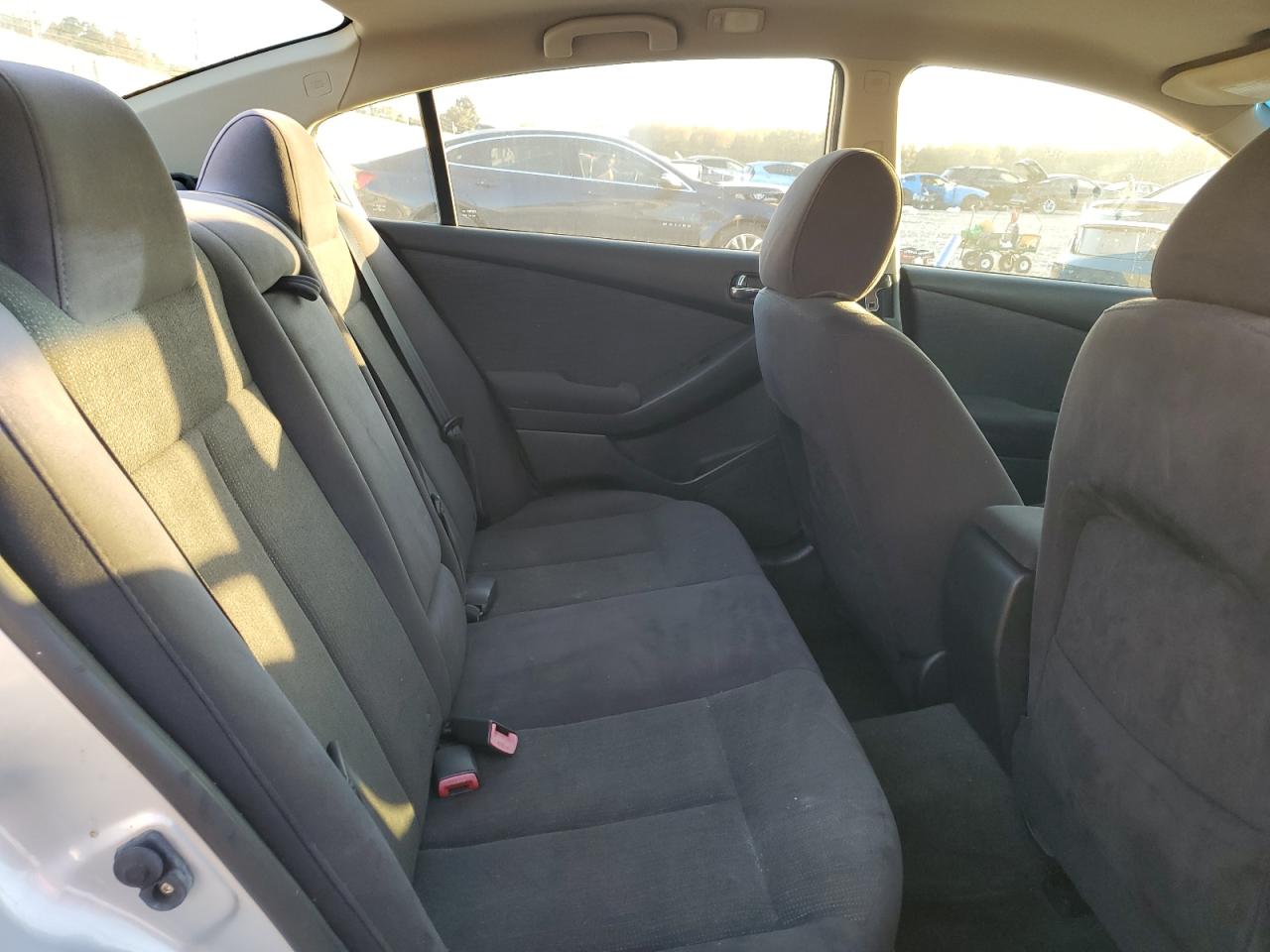2012 Nissan Altima - Image 10
