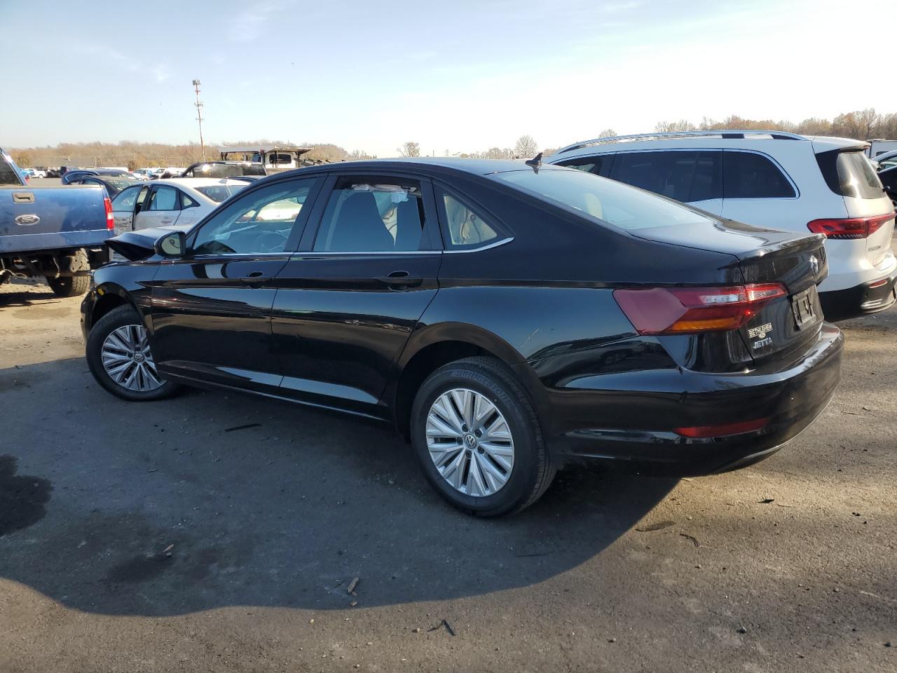 2019 Volkswagen Jetta - Image 2