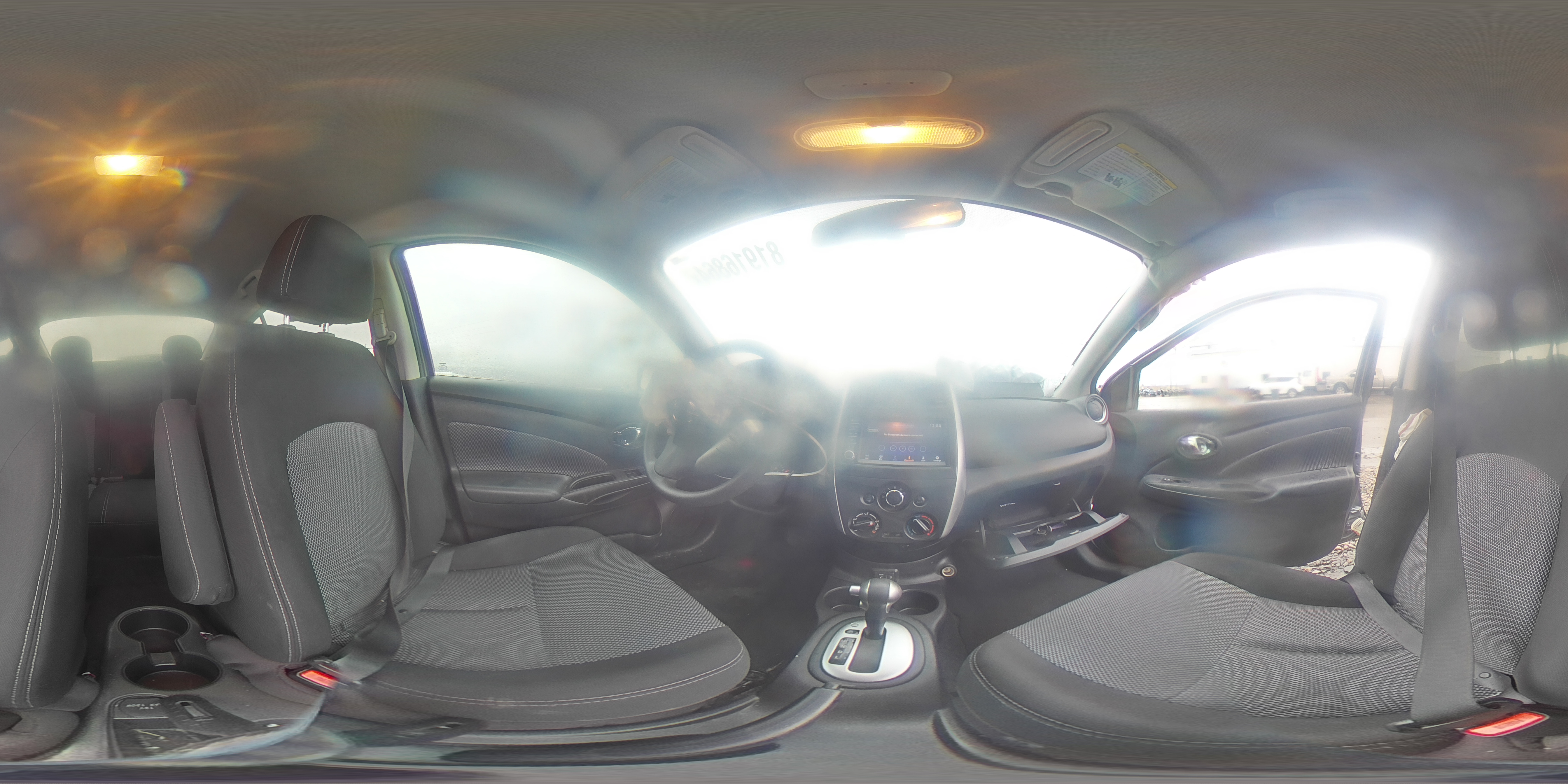 2019 Nissan Versa - Image 12