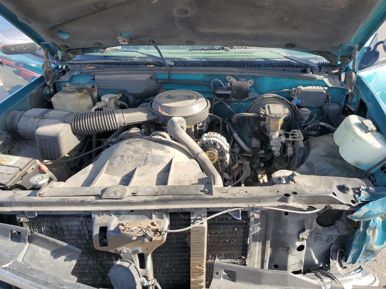 1993 Chevrolet GMT-400 - Image 12