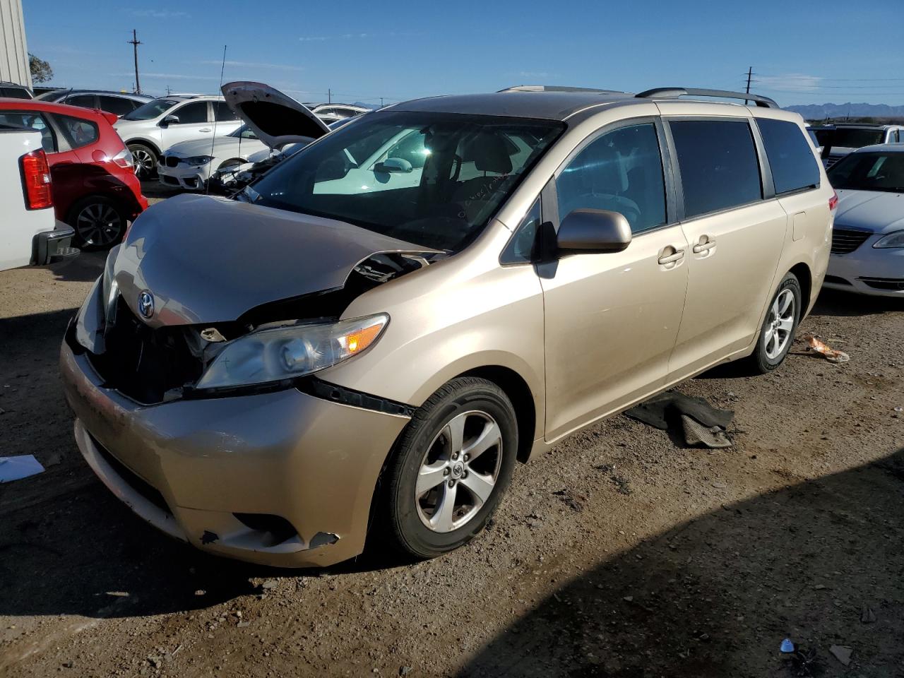 2013 Toyota Sienna - Image 1